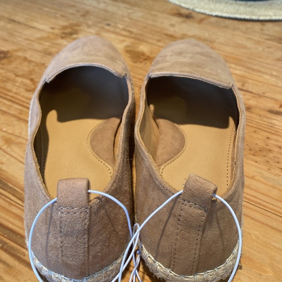 🎉 NEW‼️ LIGHT AND COMFY RILEY ESPADRILLES ‼️ - Picture 9 of 16
